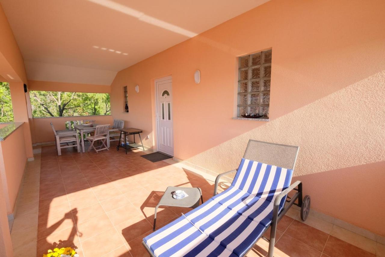 Apartments Coral, Klimno, Island Krk Eksteriør billede
