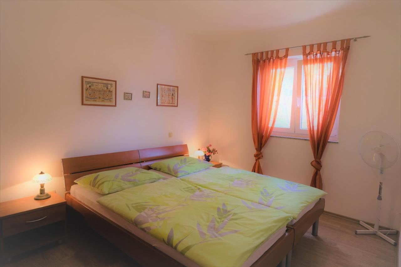 Apartments Coral, Klimno, Island Krk Eksteriør billede
